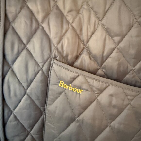 Barbour Quilted Jacket – Size US 10 (UK 14) - Picture 2 of 11